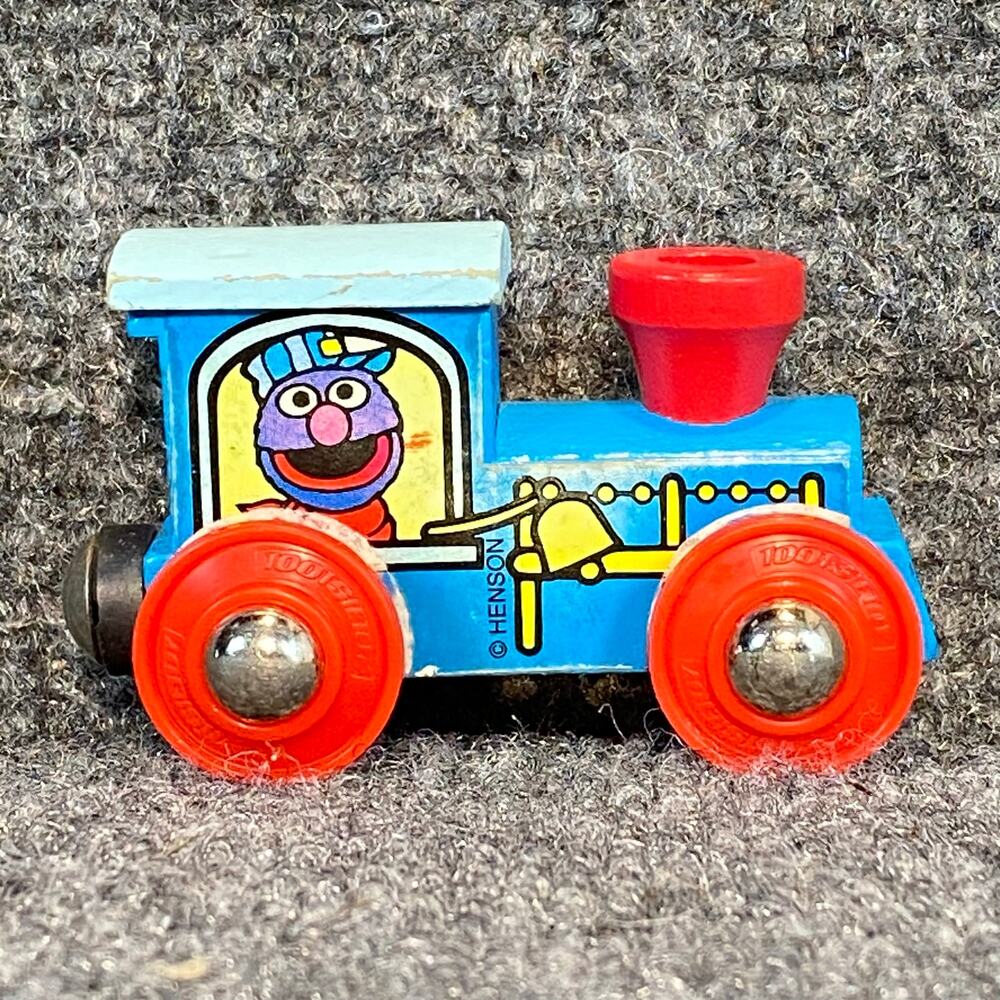 Vtg 1995 Sesame Street Grover Wooden Railway Train Engine Car Tootsie Toy Thomas